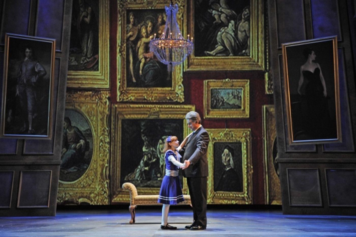 Photo Flash: Paramount Theatre Opens ANNIE Tonight  Image