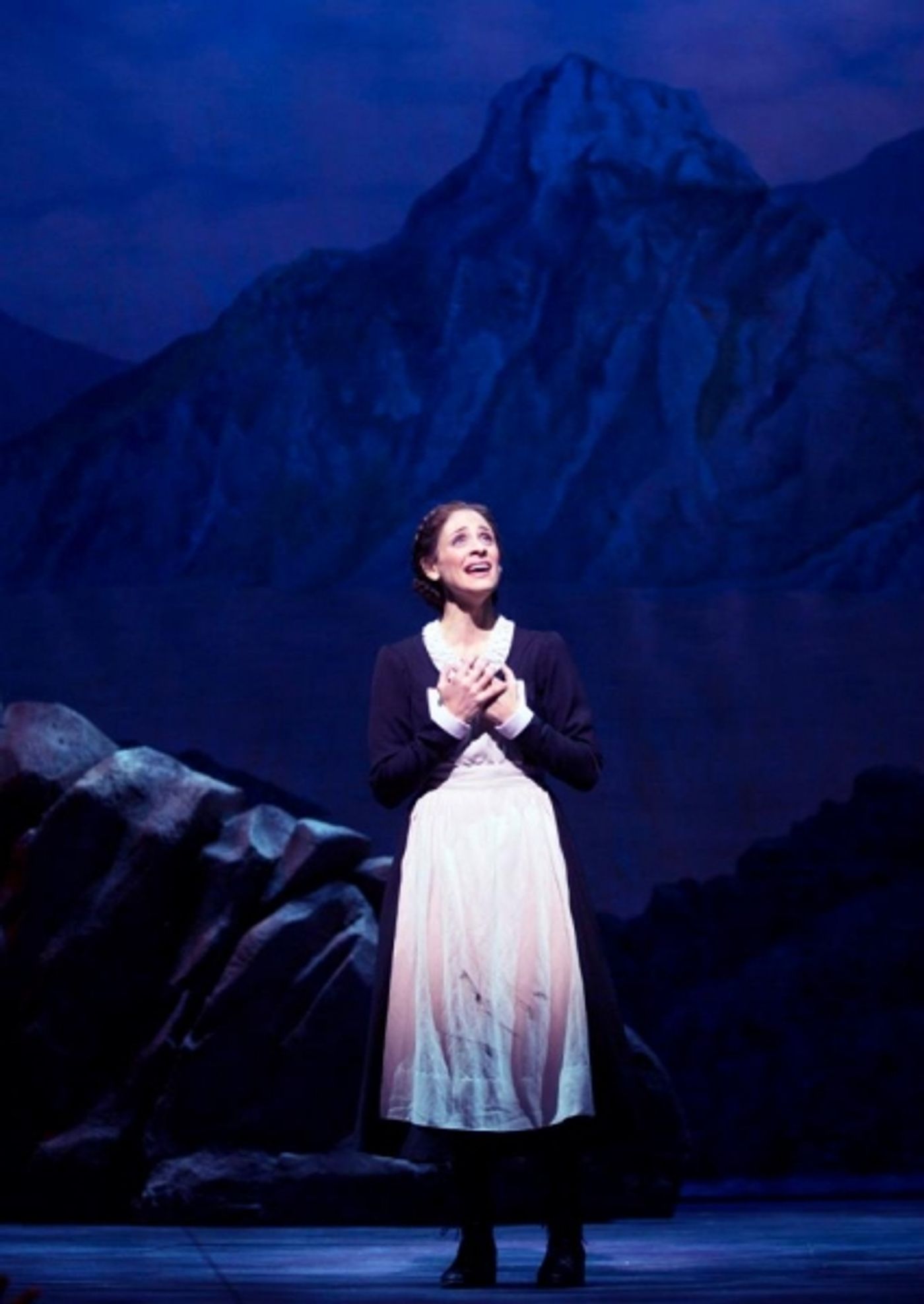 Photo Flash: First Look at Elena Shaddow, Ben Davis and More in Paper Mill's THE SOUND OF MUSIC  Image