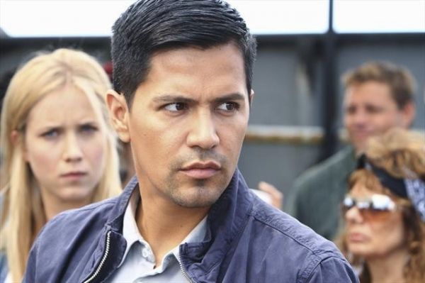 JAY HERNANDEZ, JESSY SCHRAM Photo