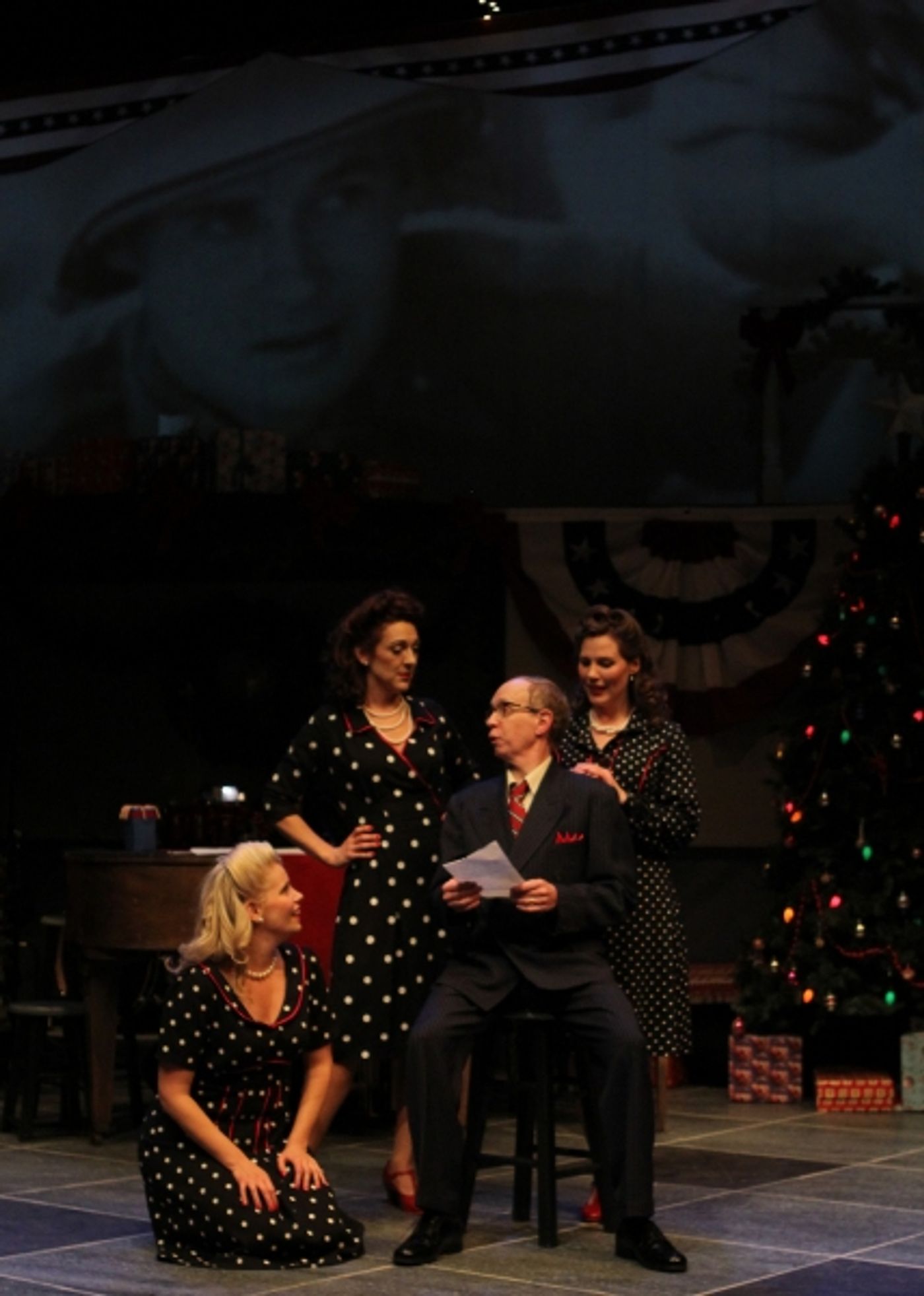 Photo Flash: First Look at History Theatre's CHRISTMAS OF SWING  Image