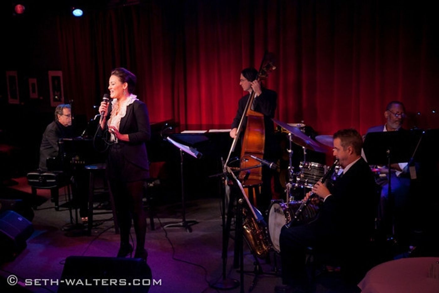 Photo Flash: Ashley Brown's BROADWAY AT BIRDLAND Debut Photo Flash: Ashley Brown's BROADWAY AT BIRDLAND Debut Image