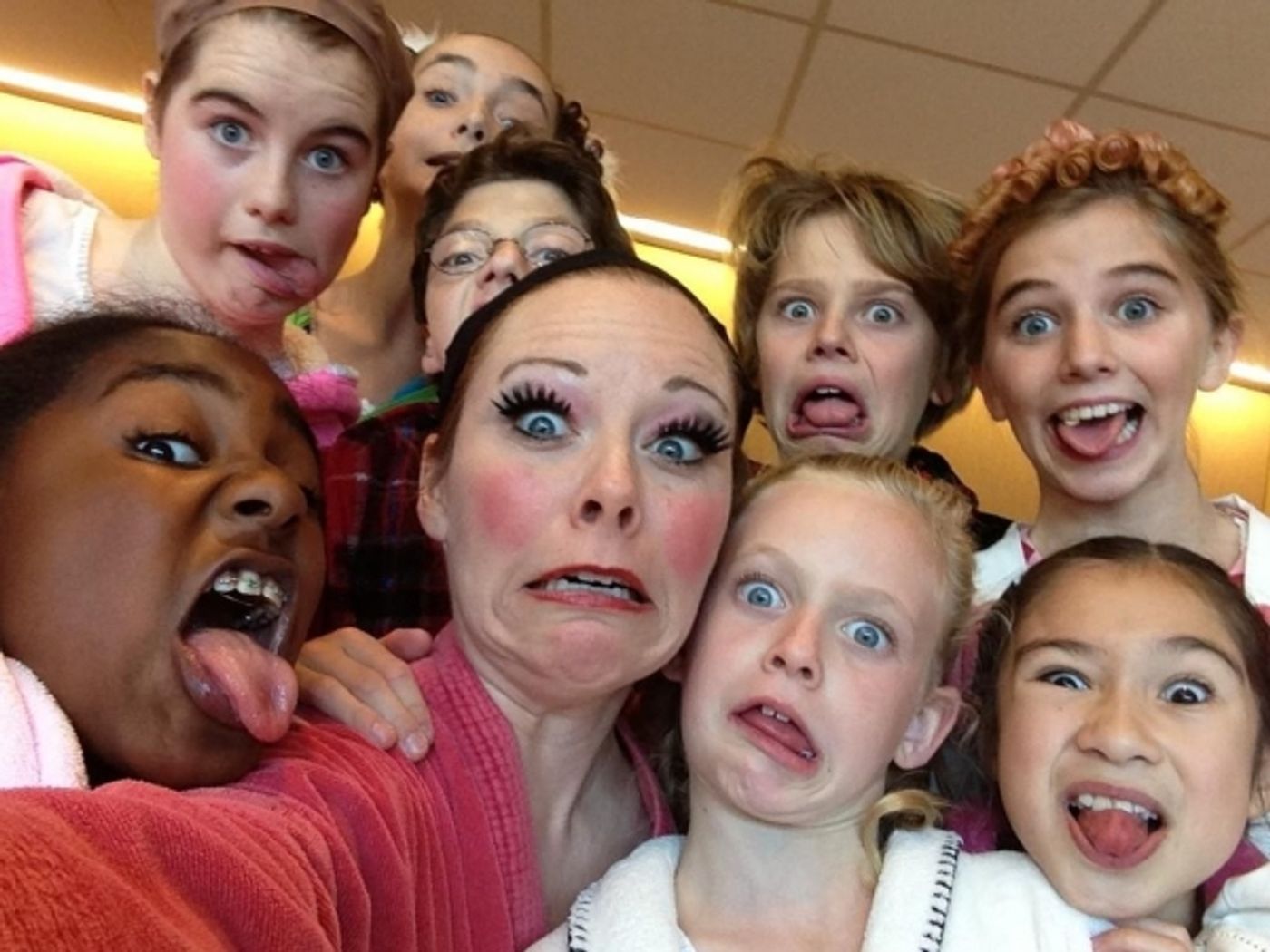 Photo Flash: Saturday Intermission Pics, Nov 24 - NEWSIES Does A CHRISTMAS STORY, Broadway Supports Injured Fan and More!  Image