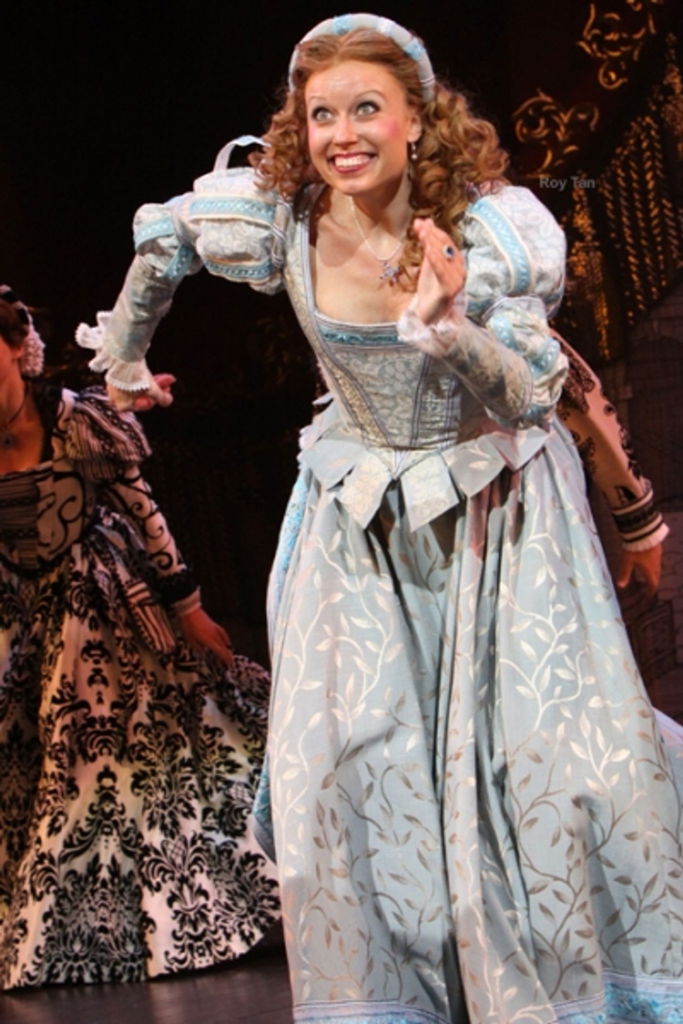 Photo Flash: First Look at KISS ME, KATE on the West End!  Image