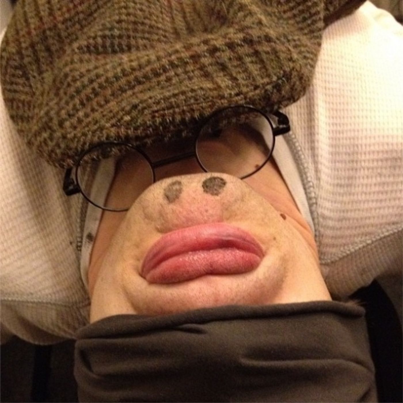 Photo Flash: Saturday Intermission Pics, Nov 24, Part 2 - EVITA's Max von Essen Bares All and More!  Image