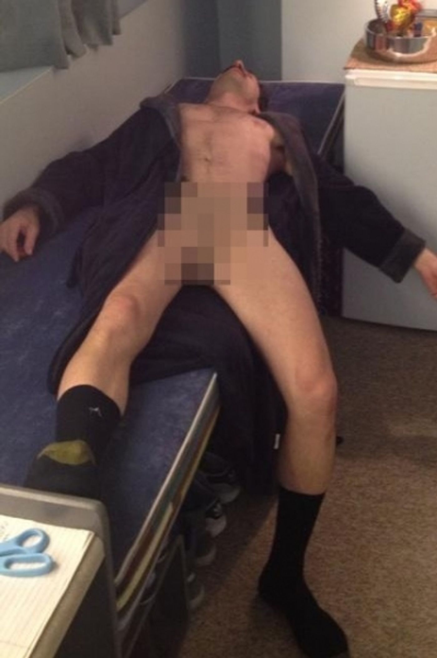 Photo Flash: Saturday Intermission Pics, Nov 24, Part 2 - EVITA's Max von Essen Bares All and More!  Image