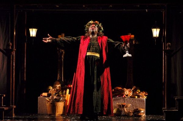 MICHAEL JAMES LESLIE as Spirit of Christmas Present Photo