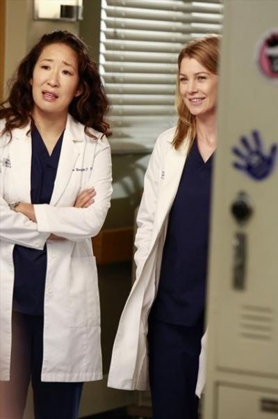 SANDRA OH, ELLEN POMPEO Photo