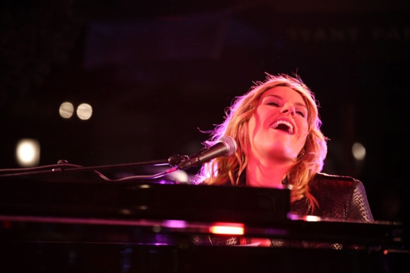 Photo Coverage: Bryant Park's Citi Pond Holiday Tree Lighting Ceremony  Image