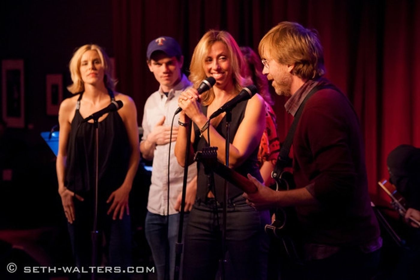 Photo Flash: Phish's Trey Anastasio and Amanda Green Preview HANDS ON A HARDBODY at Birdland  Image