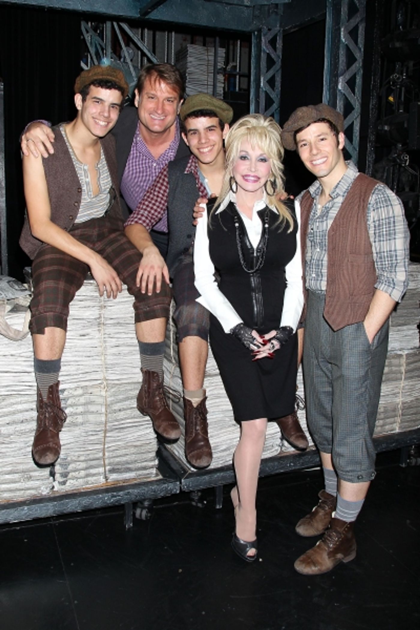 Photo Flash: Dolly Parton Visits NEWSIES!  Image