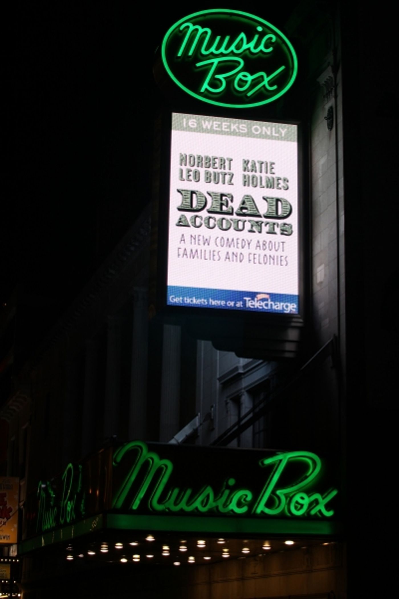 Photo Coverage: DEAD ACCOUNTS on Broadway - Opening Night Curtain Call Image