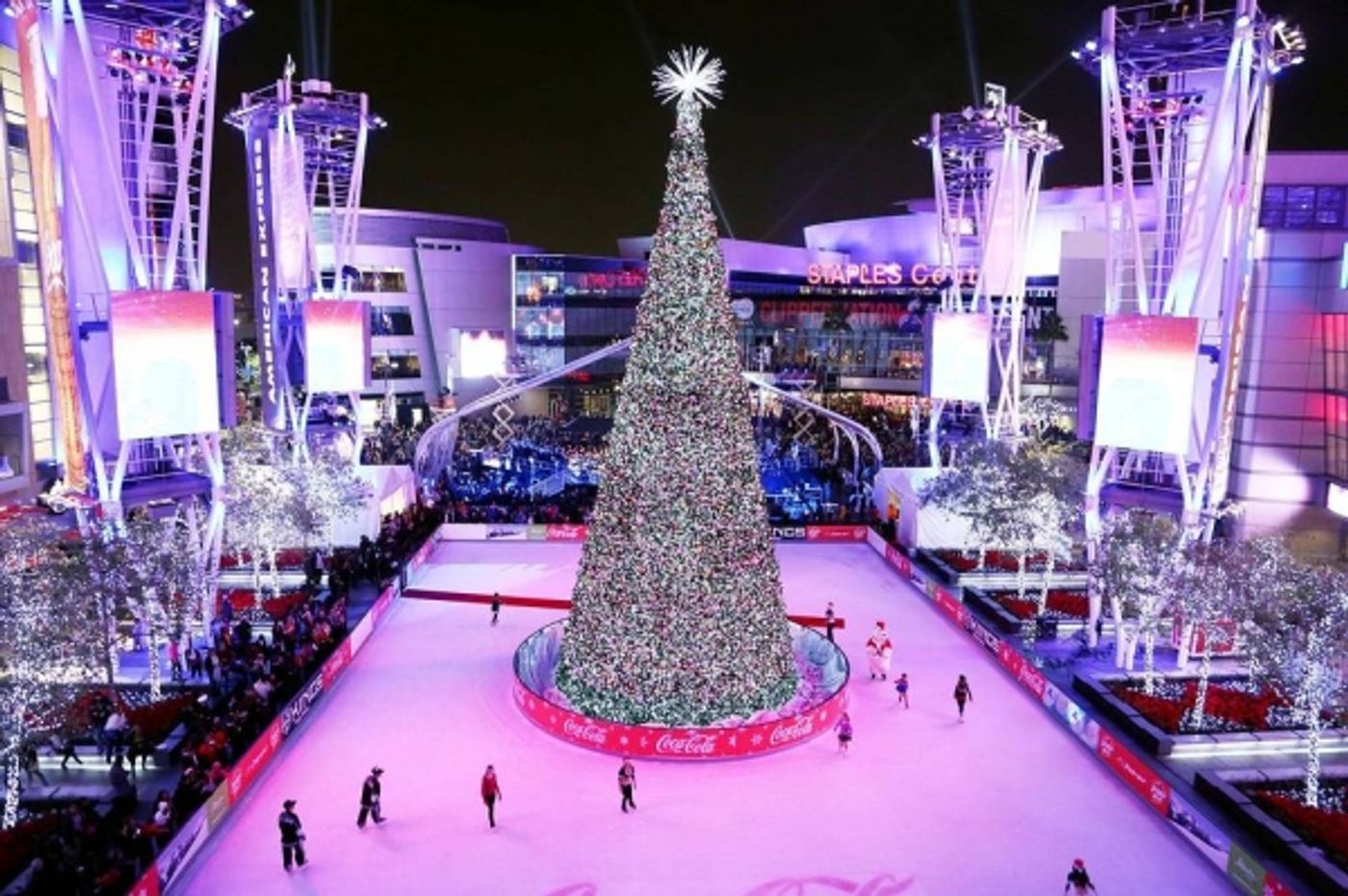 Photo Flash: First Look at Brightman, Manilow & More in L.A. LIVE's HOLIDAY TREE LIGHTING  Image