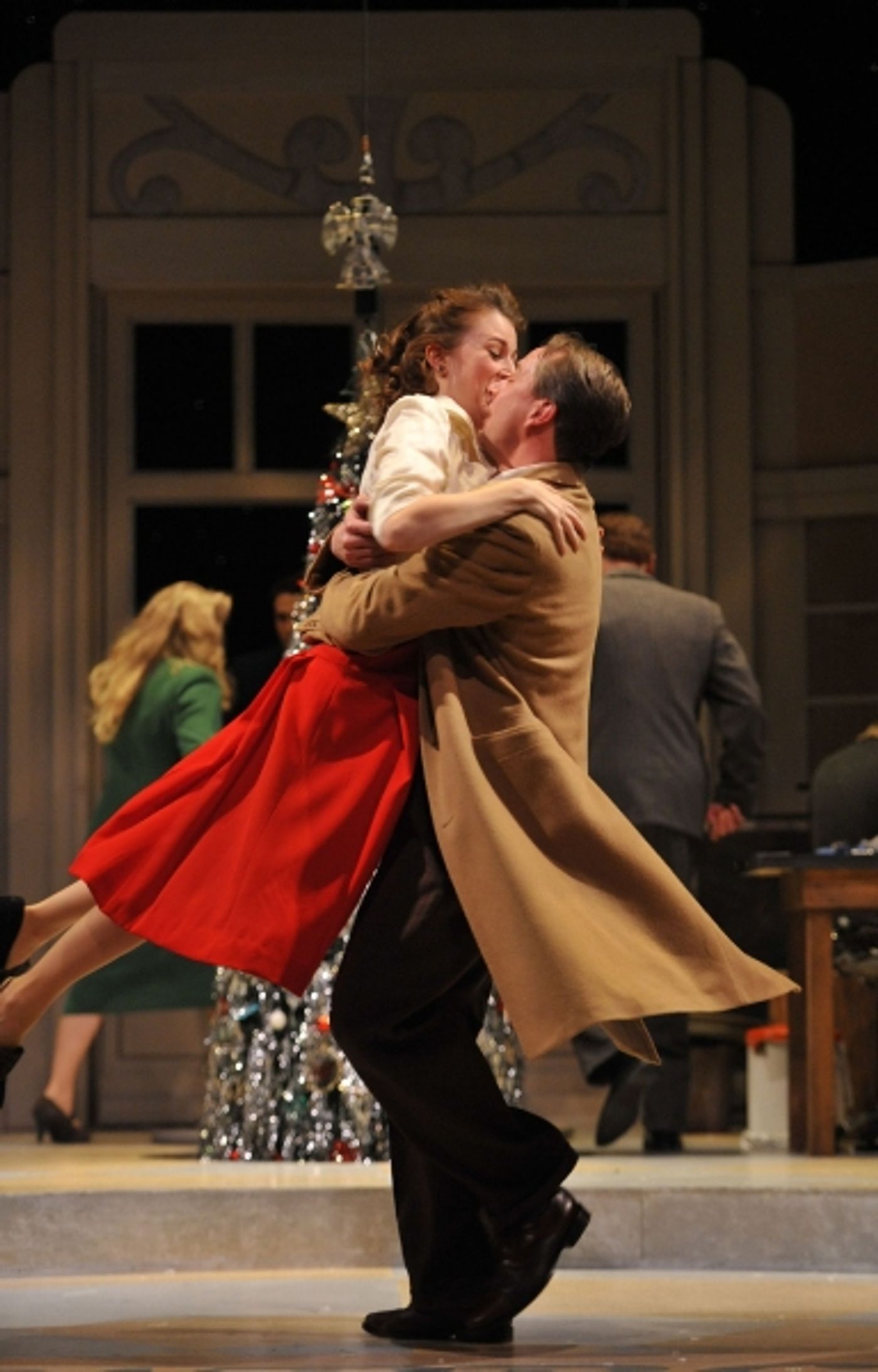 Photo Flash: First Look at PlayMakers' IT'S A WONDERFUL LIFE: A LIVE RADIO PlAY  Image
