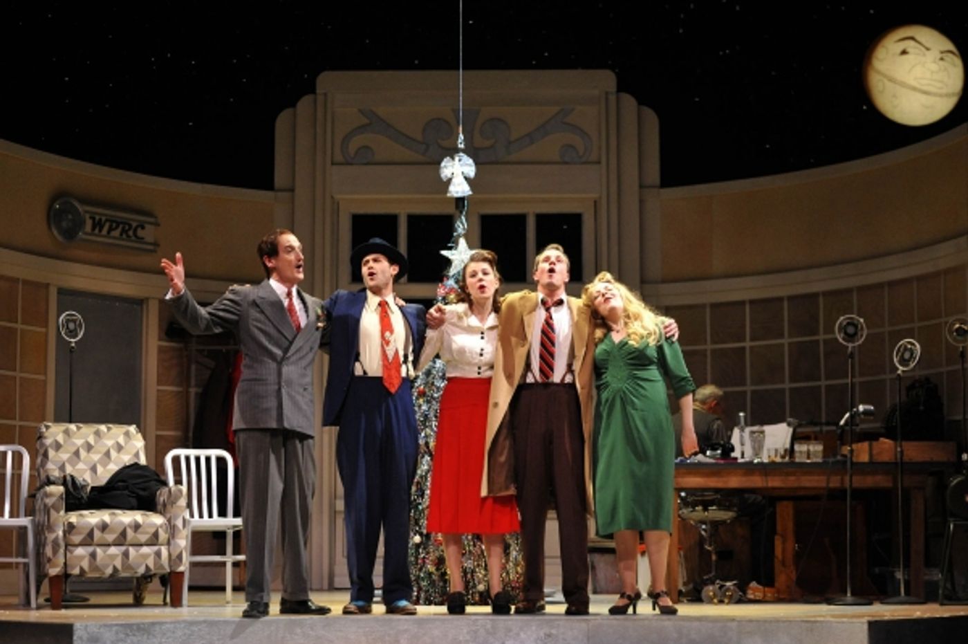 Photo Flash: First Look at PlayMakers' IT'S A WONDERFUL LIFE: A LIVE RADIO PlAY  Image