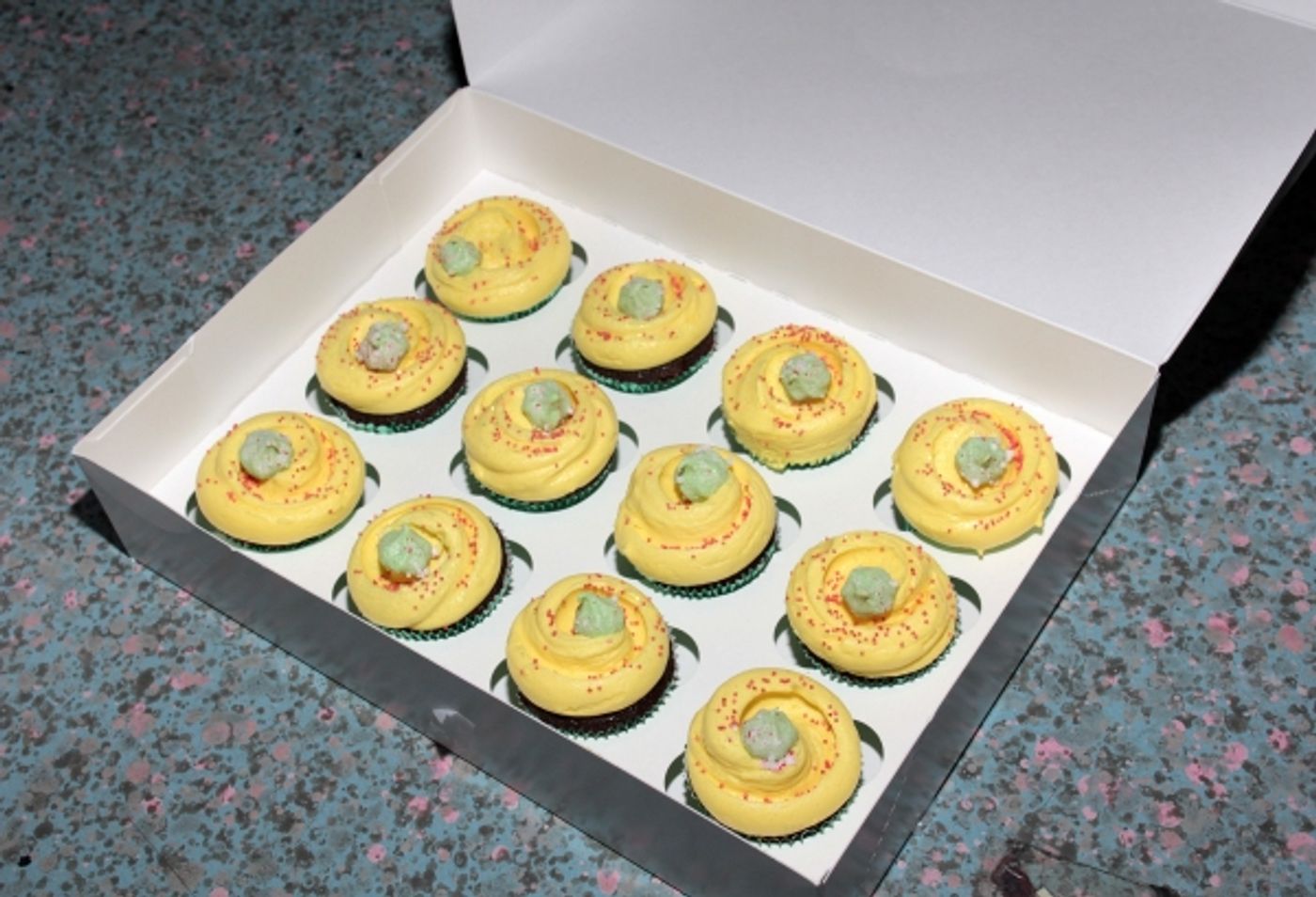 Photo Coverage: Magnolia Bakery Reveals ELF Cupcake!  Image