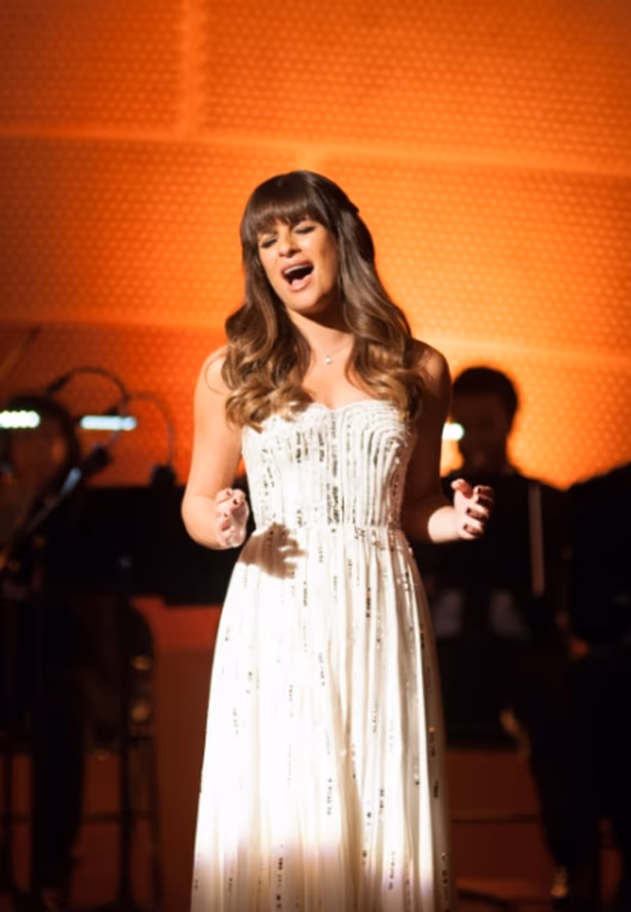 Photos and Audio: Tonight on GLEE- COMPANY, CHICAGO, and More! Image