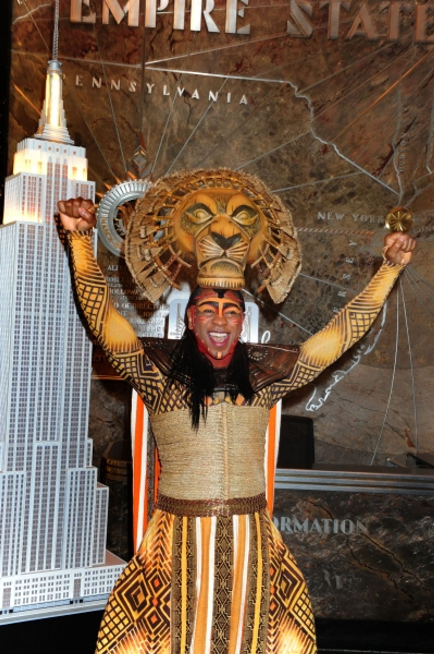 Photo Flash: THE LION KING's Alton Fitzgerald White & More at Empire State Building for Show's 15th Anniversary Photo Flash: THE LION KING's Alton Fitzgerald White & More at Empire State Building for Show's 15th Anniversary Image
