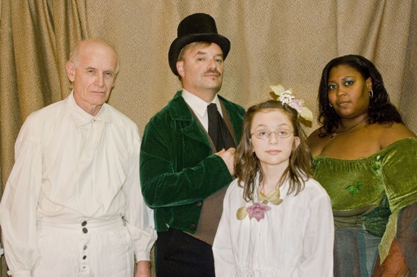 Photo Flash: First Look at The Minstrel Players' A CHRISTMAS CAROL, Now thru 12/9  Image