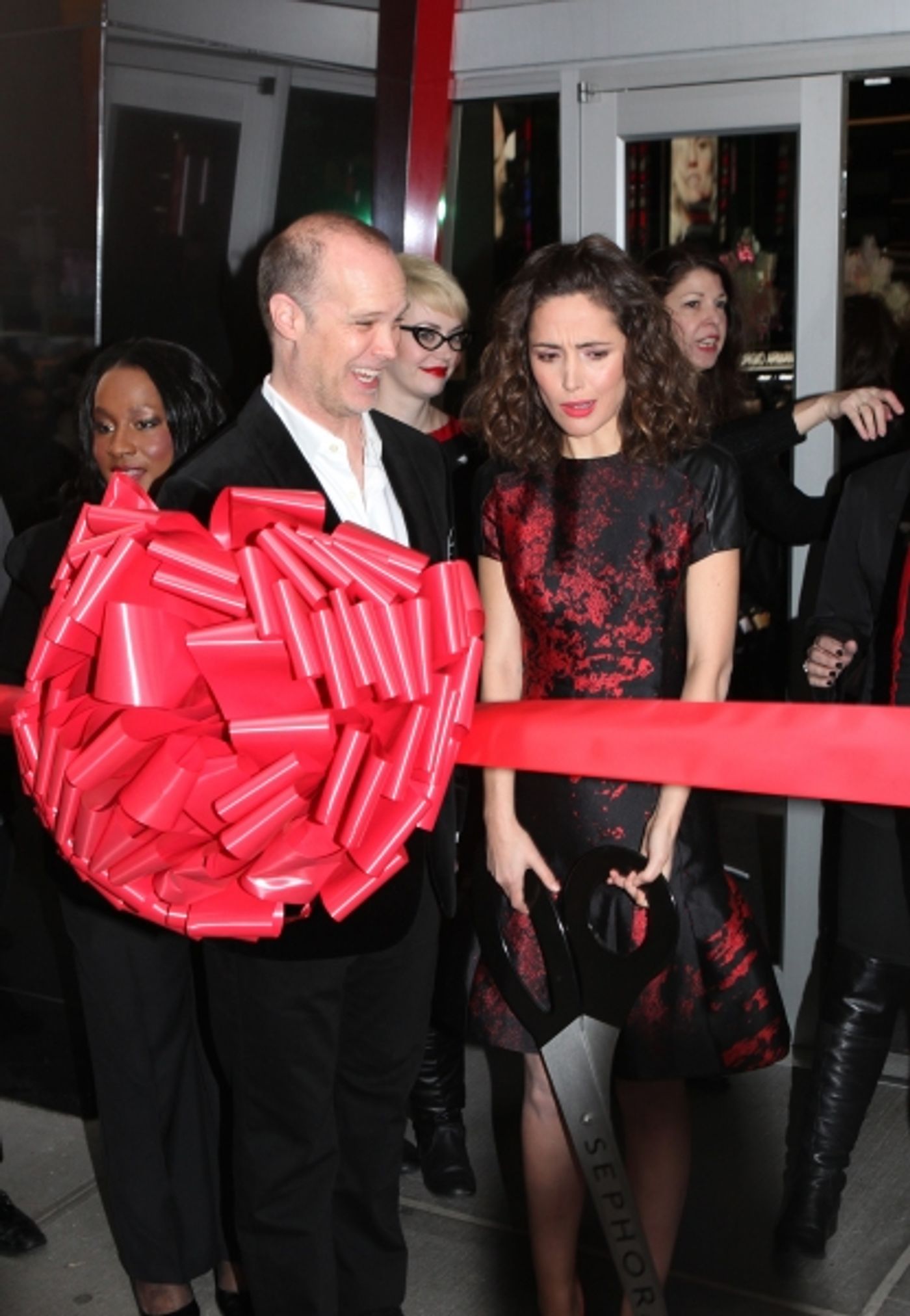 Photo Coverage: Rose Byrne Cuts Ribbon at Sephora Times Square  Image