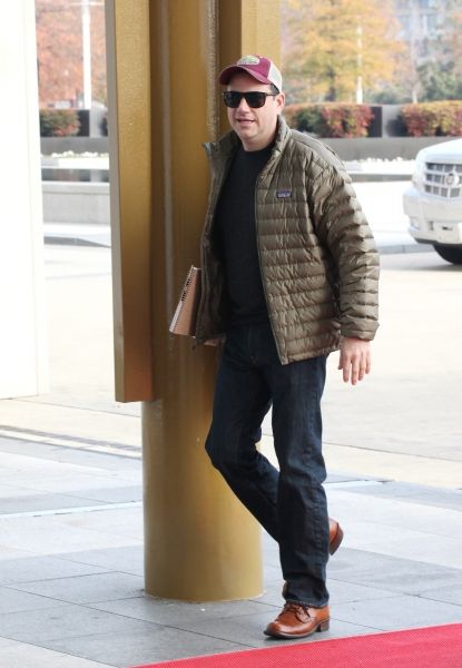 Photo Coverage Exclusive: At the Stage Door of the 35th Kennedy Center Honors — photo 13 of 75
