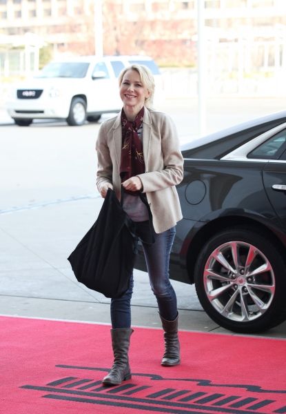 Photo Coverage Exclusive: At the Stage Door of the 35th Kennedy Center Honors — photo 5 of 75