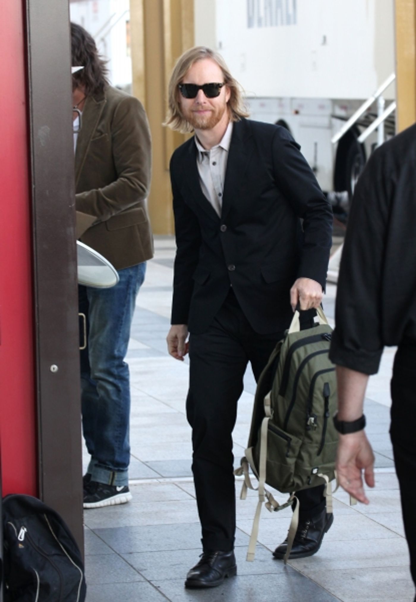 Photo Coverage Exclusive: At the Stage Door of the 35th Kennedy Center Honors Photo Coverage Exclusive: At the Stage Door of the 35th Kennedy Center Honors Image