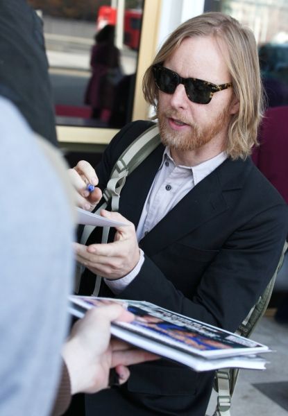 Photo Coverage Exclusive: At the Stage Door of the 35th Kennedy Center Honors — photo 44 of 75