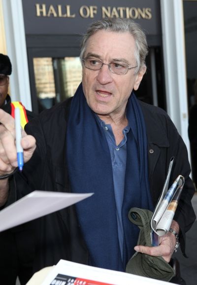 Robert De Niro & Fans  Photo