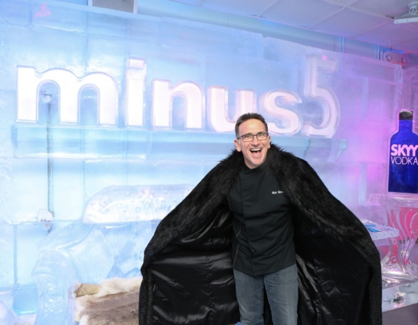 Photo Flash: Carrot Top, Michael Godard and More at Minus5 Ice Bar's Winter Wonderland Experience  Image