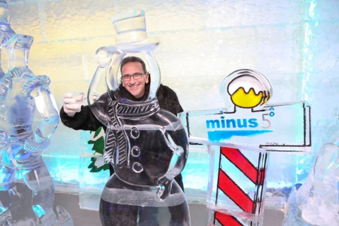 Photo Flash: Carrot Top, Michael Godard and More at Minus5 Ice Bar's Winter Wonderland Experience  Image