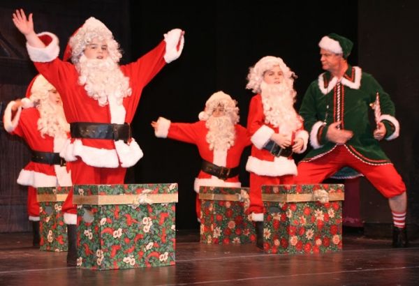 Rick Hilsabeck and Santas in training Photo