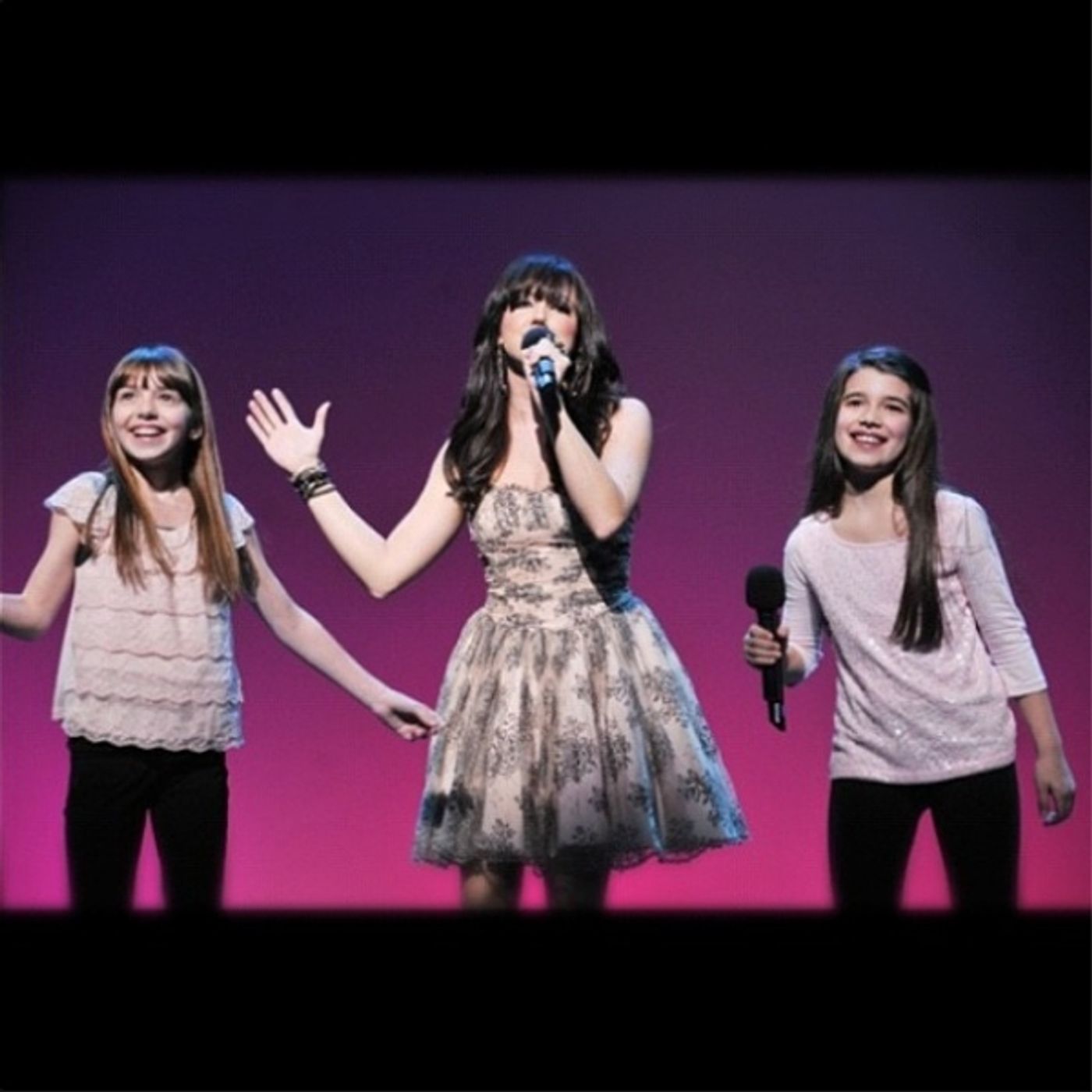 Photo Flash: Saturday Intermission Pics, Dec 8, Part 2 - SCANDALOUS Says Farewell, EVITA's Secret Santa, Elves on Shelves, and More! Photo Flash: Saturday Intermission Pics, Dec 8, Part 2 - SCANDALOUS Says Farewell, EVITA's Secret Santa, Elves on Shelves, and More! Image