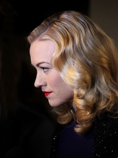 Yvonne Strahovski Photo