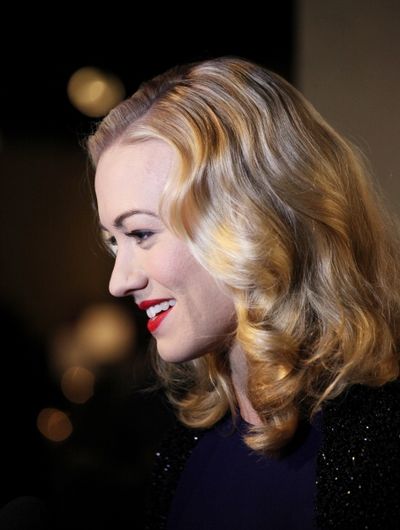 Yvonne Strahovski Photo