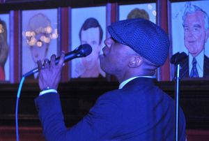 Leslie Odom, Jr. Photo