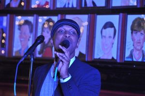 Leslie Odom, Jr. Photo