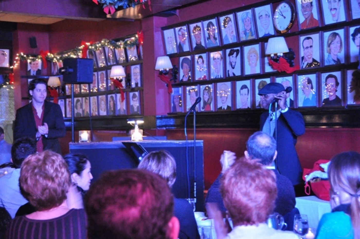 Photo Coverage: James Barbour Brings Holiday Concert to Sardi's  Image