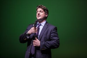 Christopher Sieber Photo