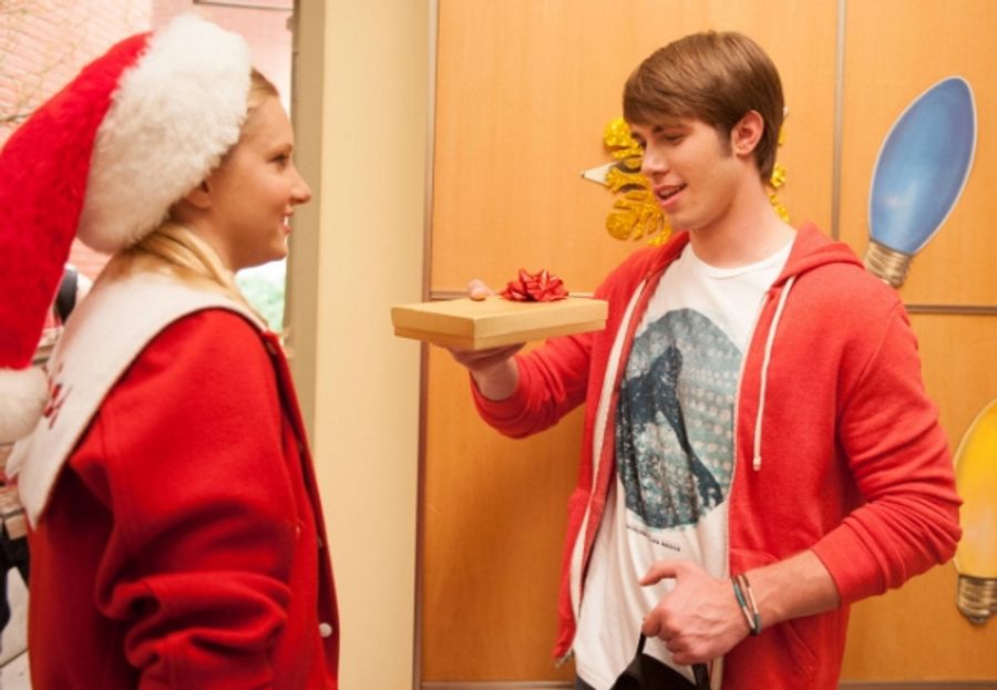 Photo Flash: First Look at GLEE's 'Glee Actually' Episode!  Image