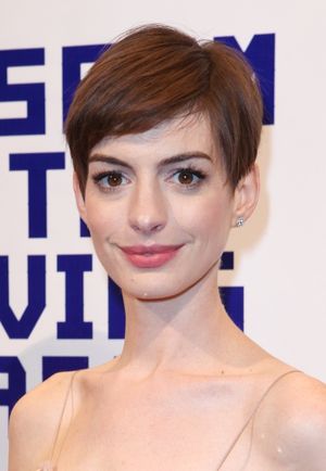 Anne Hathaway @ BroadwayWorld Anne Hathaway Photo
