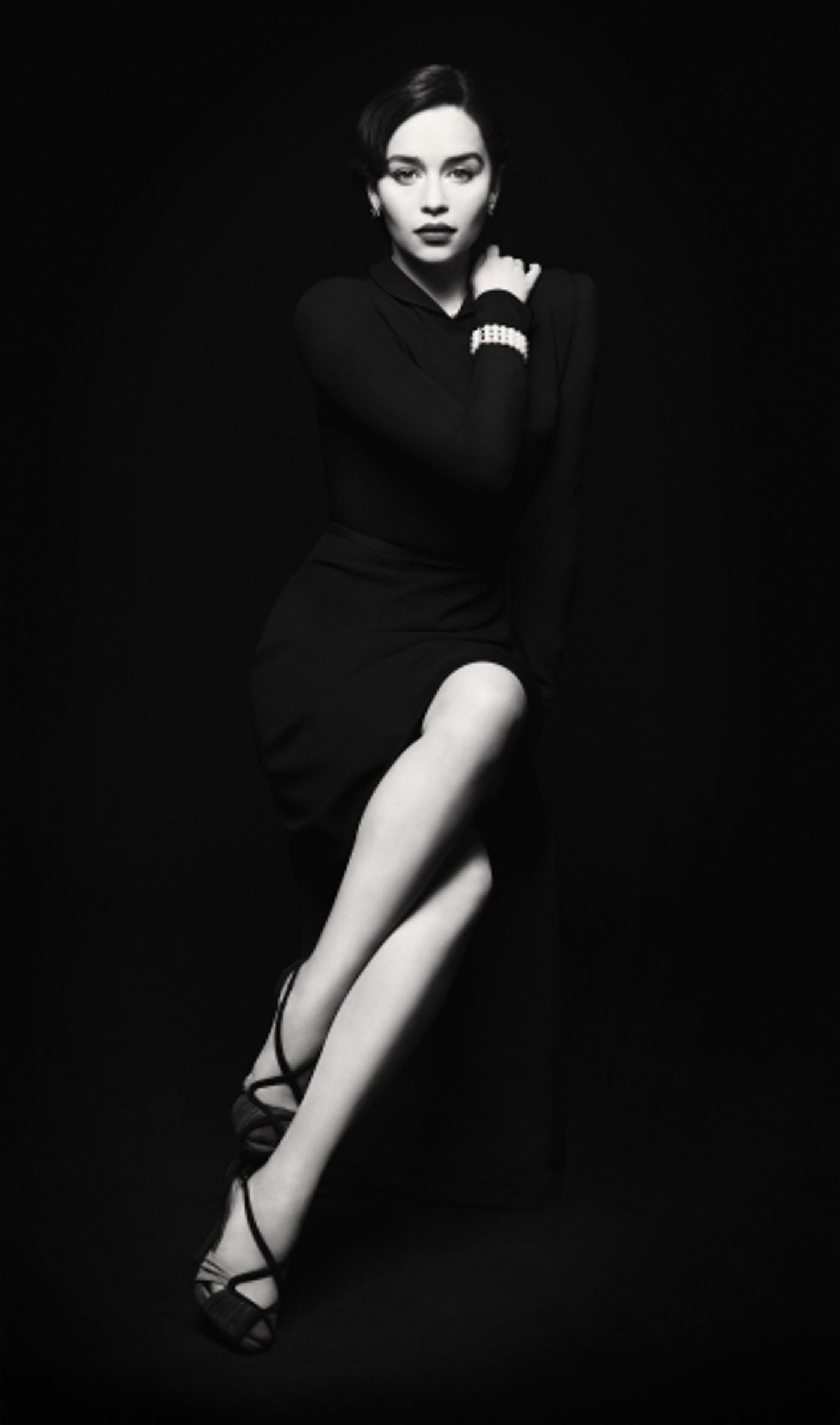 Photo Flash: First Look at Emilia Clarke as 'Holly Golightly' in BREAKFAST AT TIFFANY'S! Image