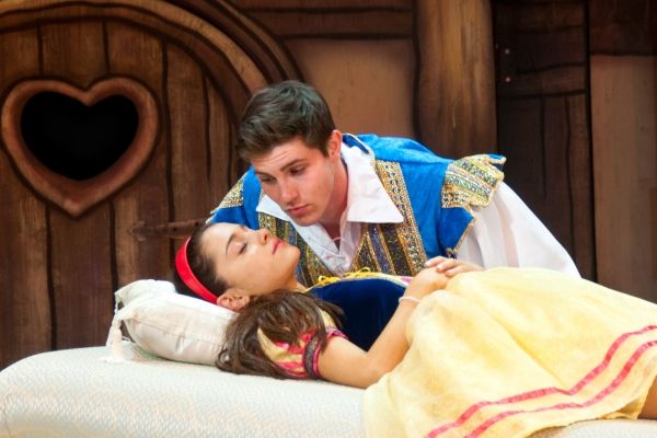 Photo Flash: First Look at Ariana Grande, Curt Hansen and More in A SNOW WHITE CHRISTMAS — photo 5 of 5