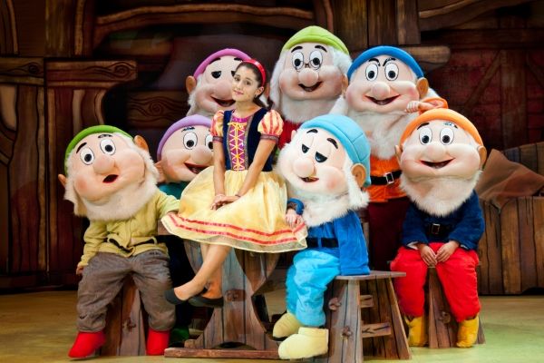 Photo Flash: First Look at Ariana Grande, Curt Hansen and More in A SNOW WHITE CHRISTMAS — photo 4 of 5