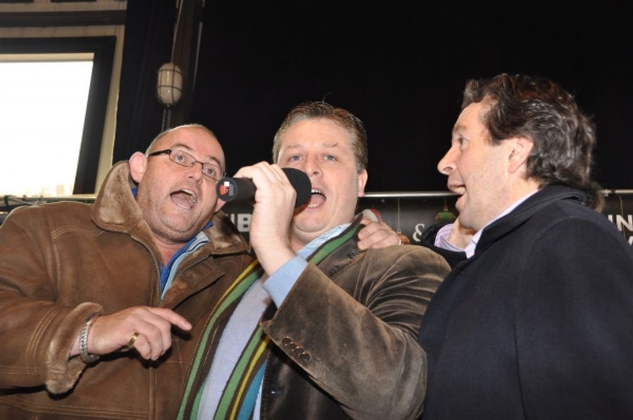 Photo Coverage: The Irish Tenors Visit Hurricane Sandy Victims in Breezy Point Image