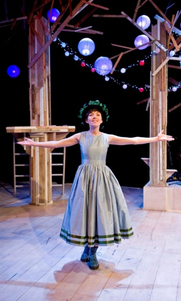 Lisa Kerr (Ella) Photo