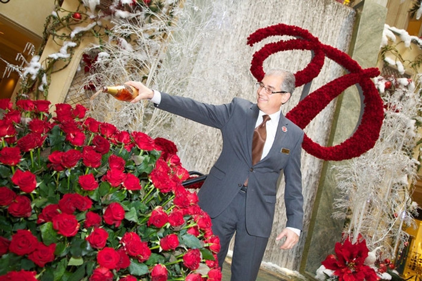 Photo Flash: THE BACHELOR's Chris Harrison Unveils the Palazzo Rose  Image