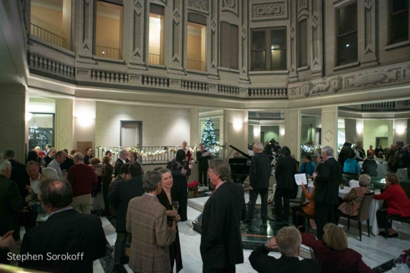 Photo Coverage: Jamie deRoy & Residents Perform at Alwyn Court  Image