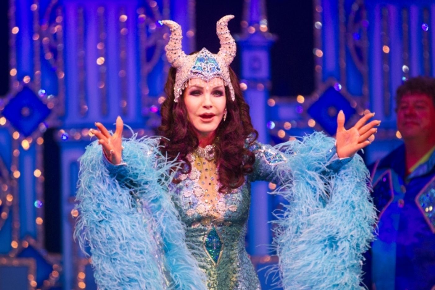 Photo Flash: Priscilla Presley- Led SNOW WHITE Panto Opens at New Wimbledon Theatre  Image