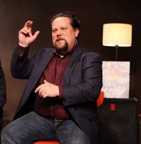 Illustrator Justin 'Squigs' Robertson Photo