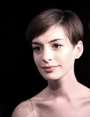 Anne Hathaway Photo
